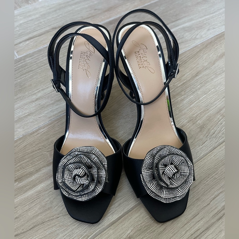 Jewel Bradgley Mischka Vida Floral Embellished heels